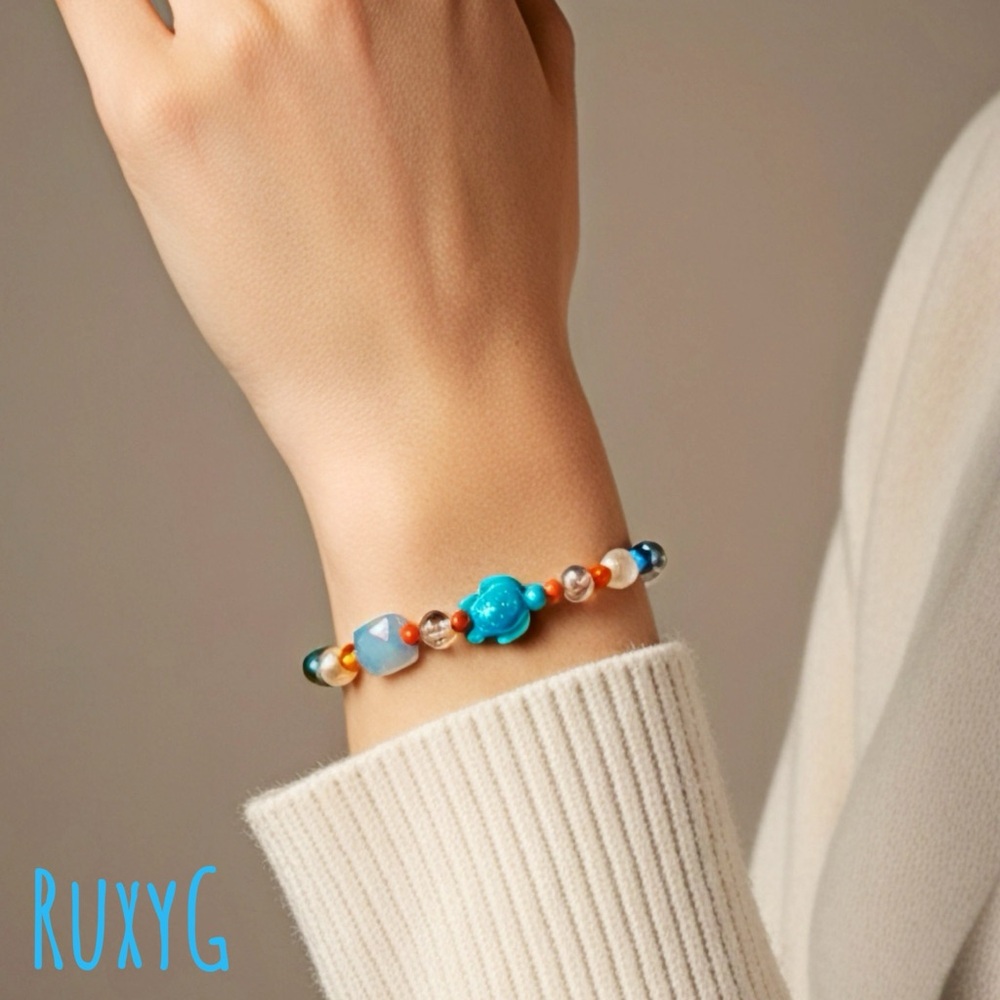 Multicolor Beaded Bracelet w/ 🐢 Charm